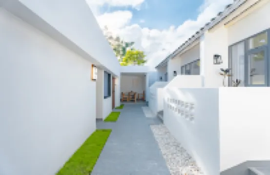 Lingshui Slow Homestay (Perfume Bay) Hotels near Boundary Island