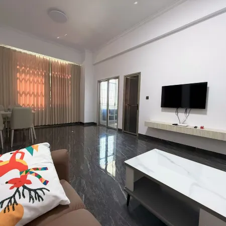 Ruili Jianyi Homestay