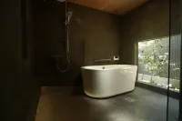 Luna House Hotel a 