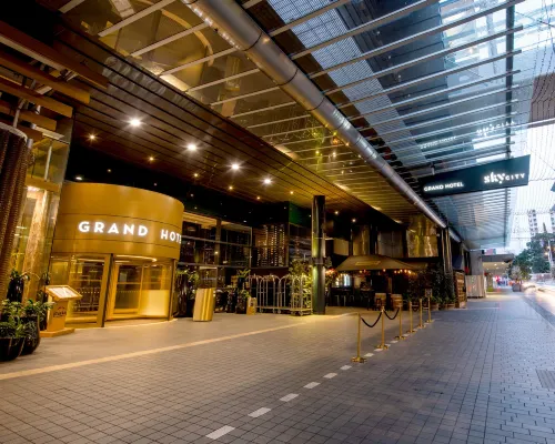 The Grand by SkyCity Hoteles cerca de Torre del Cielo