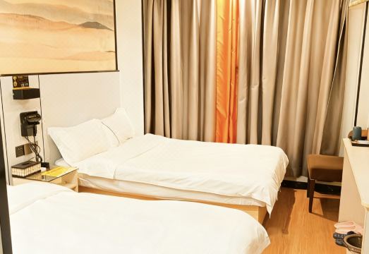 1. 시위에 비즈니스..