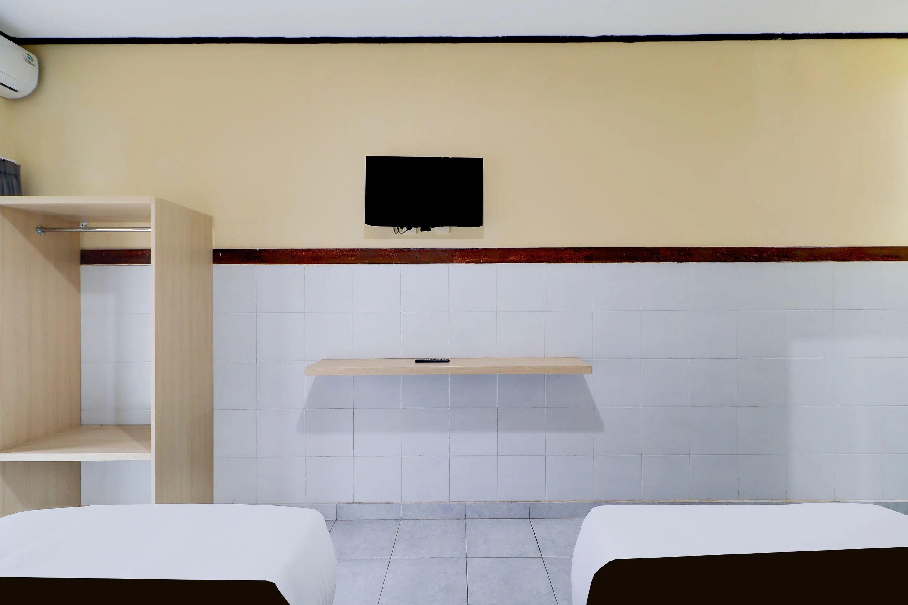 Townhouse Oak Legian Near Legian Beach Formerly Sayang Maha Merta Zimmer Photos