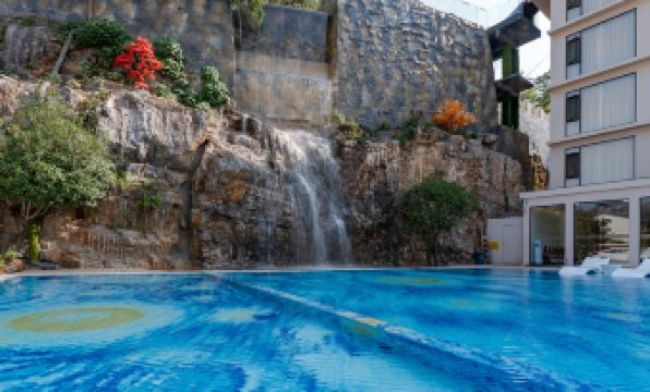 Yun Pu Yun Shan Se Hotel