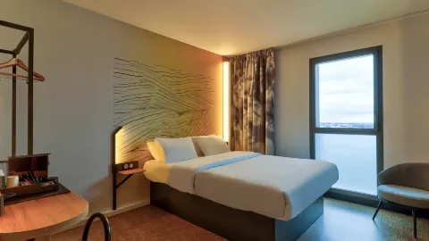 โรงแรม B&B Dijon Valmy Toison d'Or in ดีฌง