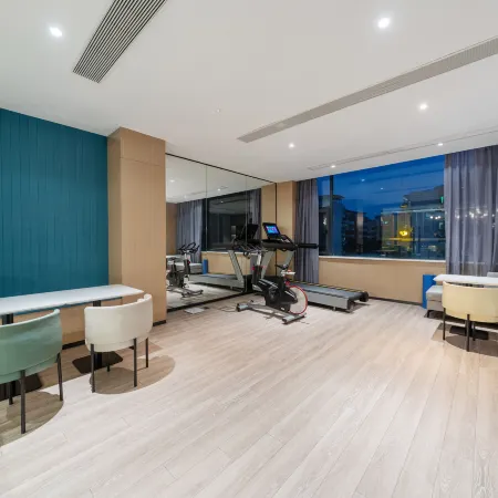 Starway Hotel (Zigong Huashang International City)