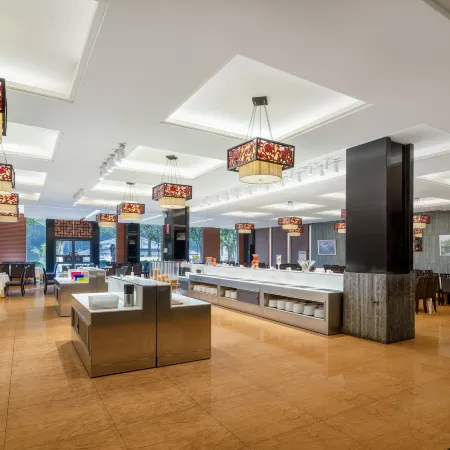Xinfeng Utop Spring Primeval Forest Resorts