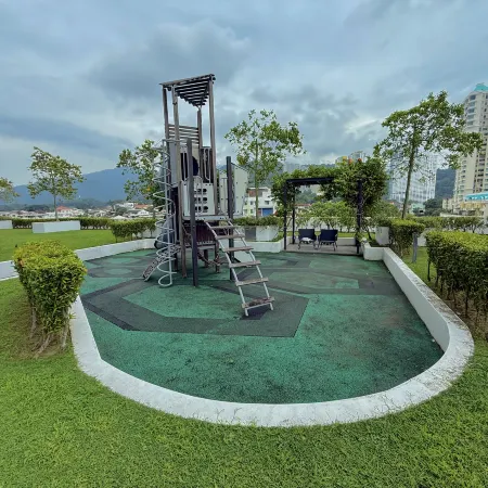 Landmark Seaview Cozy Family Suite w/Balcony•6 Pax