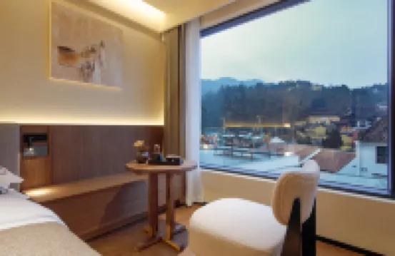Floral Hotel · Xiyue Alley Homestay (Jiuhuashan Flesh Bodhisattva Temple Branch)