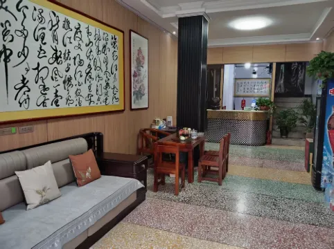 Fuyang Xingwang Hotel