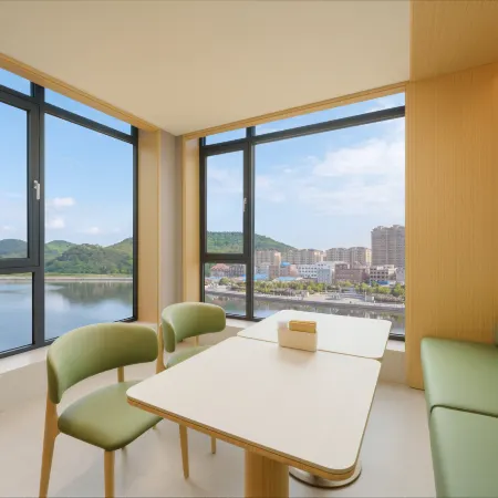 JI HOTEL