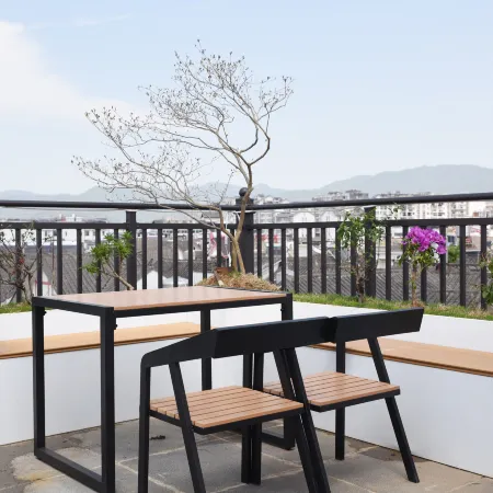 Floral Hotel· Shuangyue Homestay | Kaqu Teabar | Garden Villa (Pu'er Daijia Lane Simao Old Street)