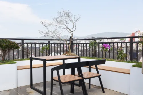 Floral Hotel· Shuangyue Homestay | Kaqu Teabar | Garden Villa (Pu'er Daijia Lane Simao Old Street) - 2-نجوم