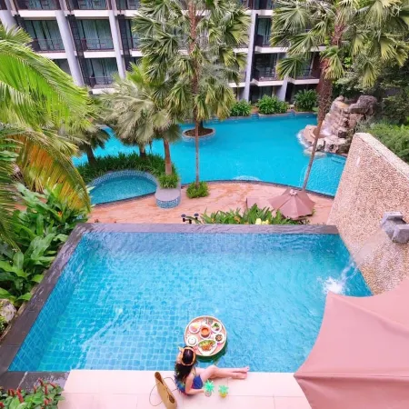 HULA HULA RESORT l truly tropical and fun wellness