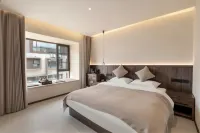 Yunyi Mountain Retreat · SOLACE | 360° Golden Mountain Sunshine · Panoramic Luxury Chinese Inn
