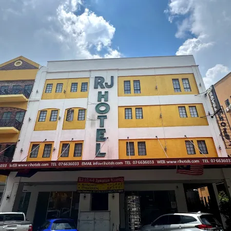 RJ Hotel Kulai Отели рядом с достопримечательностью «Аутлет-центр Johor Premium Outlets»