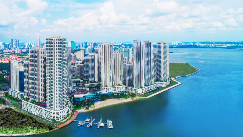 Country Garden Danga Bay by Lions Bay