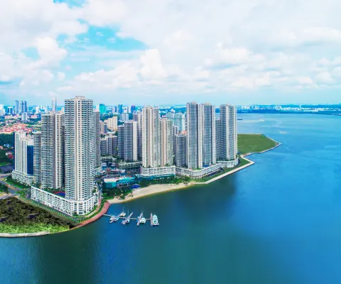 Country Garden Danga Bay by Lions Bay - Beach
