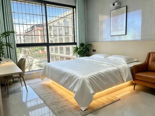 Yun and NOME Light Luxury Homestay (Wuming Damao Mountain Park)