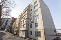 spacious apartment with sea and city views - 停車場