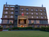 Lords Eco Inn Jamnagar - Apple Gate ジャームナガルのホテル