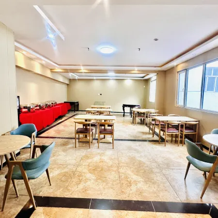 Ulanqab Huaxin Premium Hotel (Jining South Railway Station)