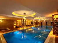 Ramada Hotel & Suites by Wyndham Istanbul/Merter Hotels near Esenler