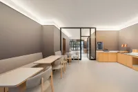 Urban Garden Hotel (Yanling County Lingnan Bus Station) - parking
