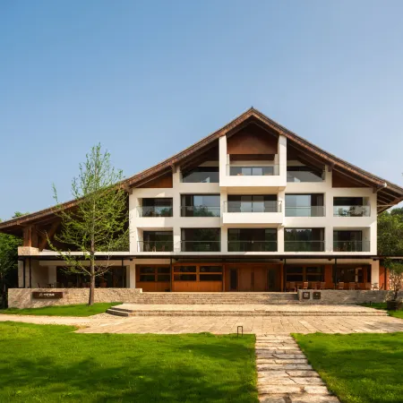 LOSTLODGE(Yiyang Qingxi Branch)