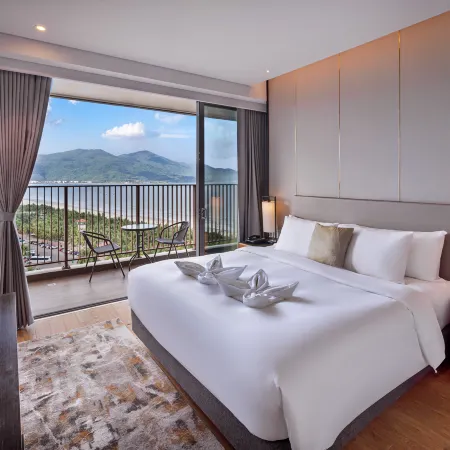 DiStay Beachfront Suites - Wyndham Soleil Da Nang