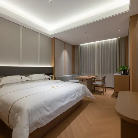 Huarong Hongfa International Hotel (People's Square)