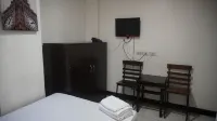 RedDoorz at Cosmo Hotel P Campa Manila - Wifi