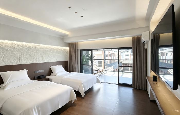 Shiping Yunshuijian Private Hot Spring Homestay (Yilong Lake)