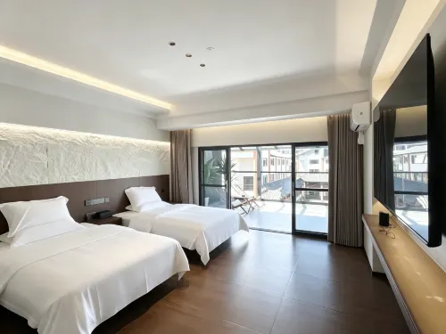 Shiping Yunshuijian Private Hot Spring Homestay (Yilong Lake) - 2-Sterne