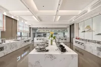 Jingmao Hotel (International Glasses City Danyang Railway Station) - 3-Star