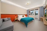 Jinghe Qieman · New Chinese Aesthetic Guesthouse - Balkoner