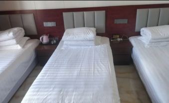 Huali Hotel (Yangyuan Xinhua Avenue)