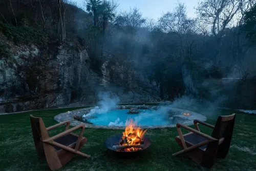 Shilily Hidden World Beishan Villa Resort