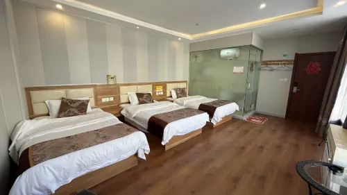 Qilong Express Hotel (Tumen's Second Department Store)