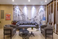 Tianhai Yueju Hotel (Jiujiang Railway Station Pedestrian Street Store)