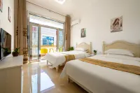 Dongshan Yanlaige Homestay - غرفة مطلة على الجبل