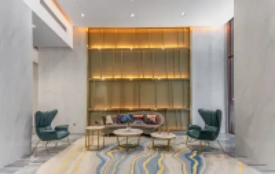 洛芙精品公寓（開平東滙城店）