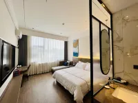 Oriental Holiday Hotel (Zhengzhou Chengdong Road Wenmiao Metro Station) Hotel in zona Lingxing Gate