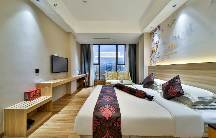 Four Seasons Premium Hotel