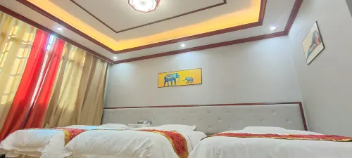 Zhenxiong Xinxuan Hotel