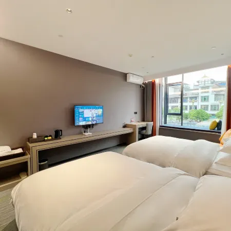 Grammy Light Luxury Hotel