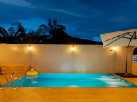 โรงแรม เดอะ นีลวัฒน์ ริเวอร์ไซด์ โรงแรมในอำเภอ พุนพิน