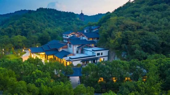 Xinchang Big Buddha Temple Fanyin Hotel