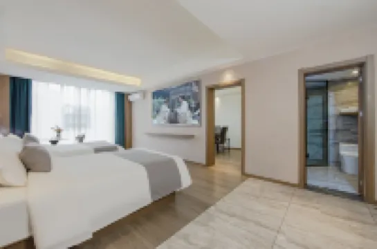 Heber Star Hotel (Loudi Cultural Store)