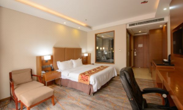 Yatai Hotel(Shenyang  Zhongjie,The Forbidden City)