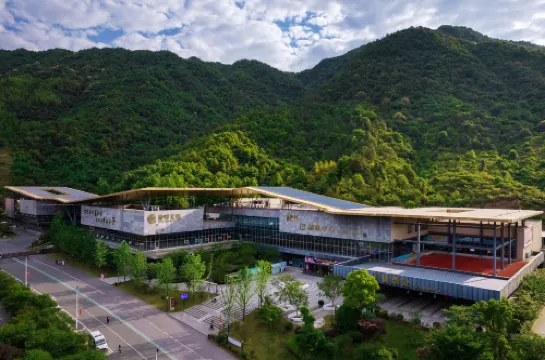 Gexiancun Siyuanju Parent-child Hotel